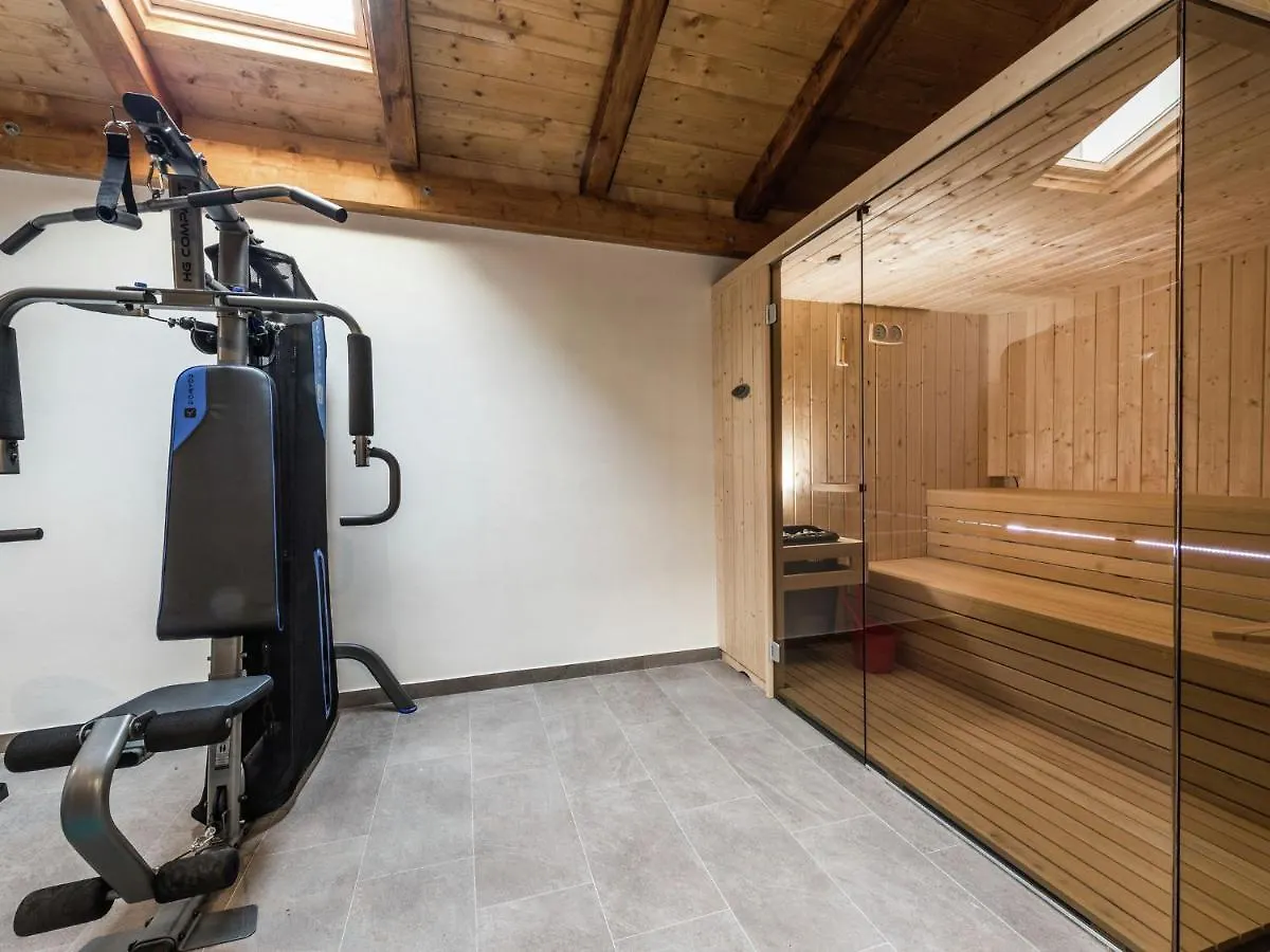 Gorgeous Villa In Sukosan With Sauna & Pool