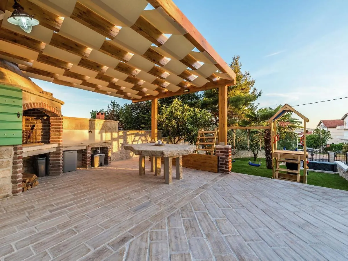 Gorgeous Villa In Sukosan With Sauna & Pool