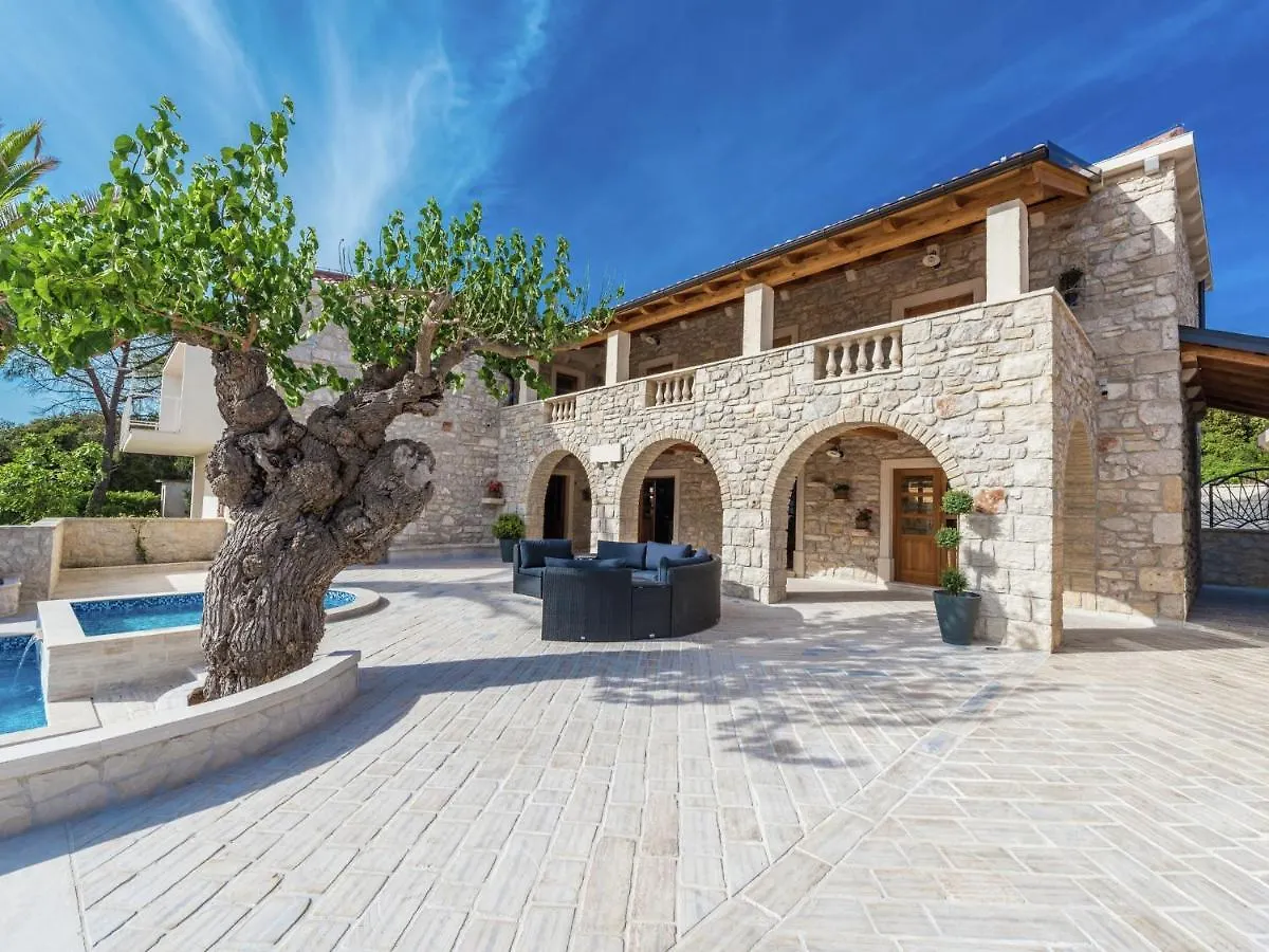 Gorgeous Villa In Sukosan With Sauna & Pool Croatia