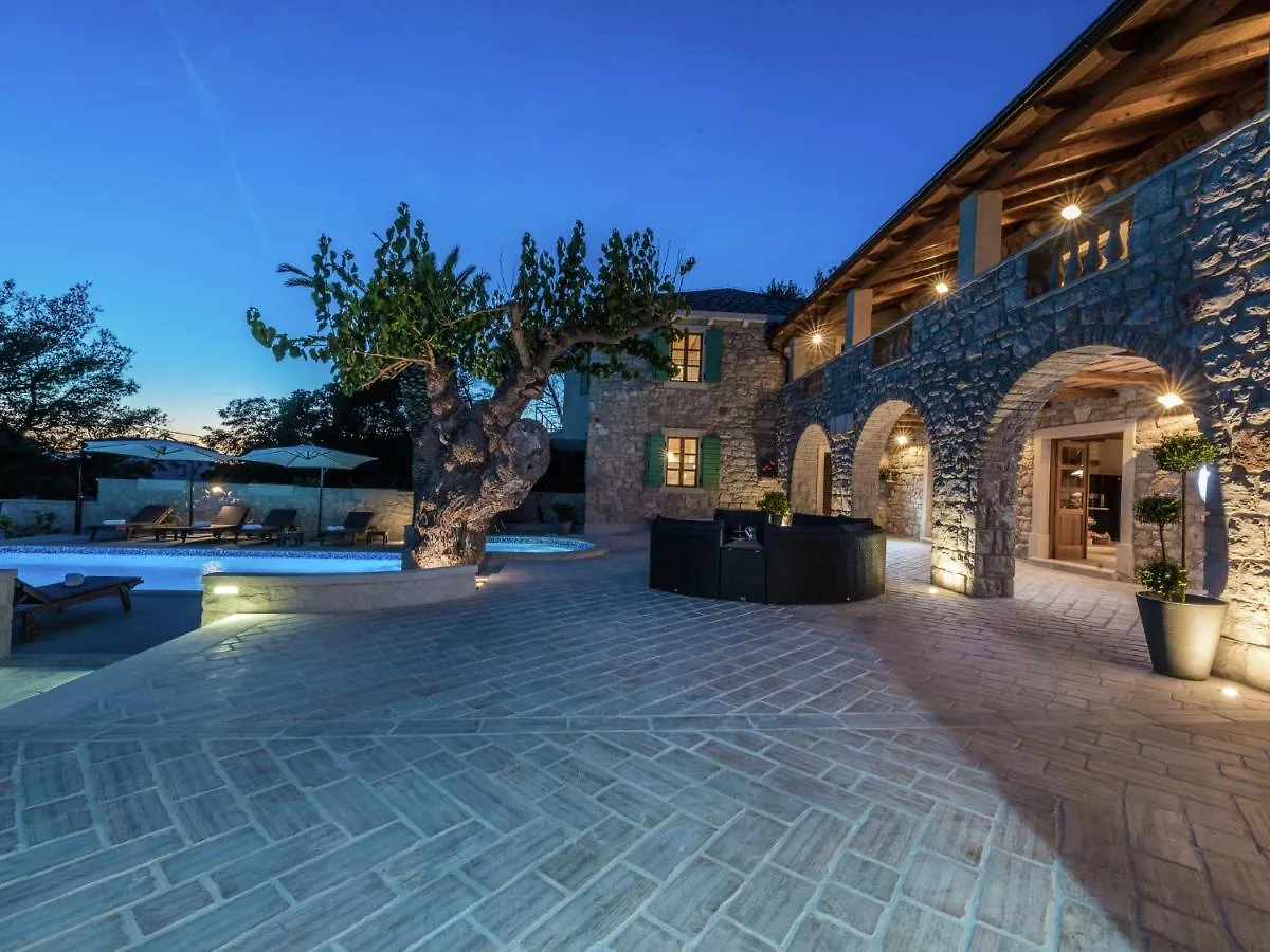 Gorgeous Villa In Sukosan With Sauna & Pool Croatia